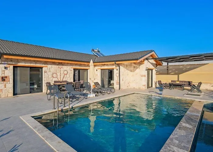 Ader Villa 6